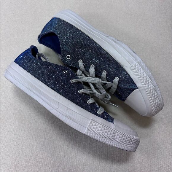 Converse Women\'s Chuck Taylor All Star Starware in Ozone Blue Light Skye Blue 6